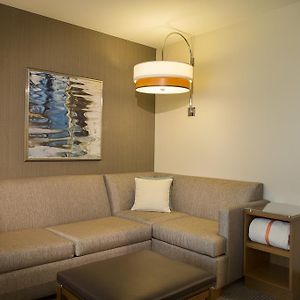 Chambre Lit King-Size avec Accès aux Personnes Handicapées