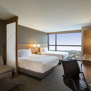 Chambre Lit Queen-Size aux Étages Supérieurs